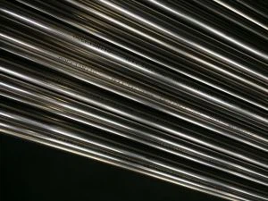 Nerezová ocel 904L ASTM B677 A312 A269 A249 UNS N08904 Bezešvá svařovaná trubka